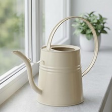Sophia 2 Litre Metal Çiçek Saksı Sulama Kabı – Modern Dekoratif Çok Amaçlı Sulak (Krem)