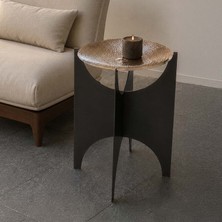 Noldecoration Antik Finish Dövülmüş Metalve Laser Kesim Ayaklardan Oluşan Demonte 38X38X51.5 cm Dekoratif Yan Sehpa