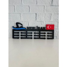 14 Design Kişiye Özel Yüzme Kadın Figürlü Madalya Askısı - 3D Baskı Su Desenli ve Bayraklı - 10 mm Kalınlıkta Mdf – Sporcu Askılığı