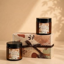 Odea Kokulu Mum 2'li Set - Soya Mum Hediye Seti, Sandalağacı ve Okyanus Aromalı Amber Kavanoz Mumlar -%100 Doğal Soya Wax, Özel Tasarım Kutulu