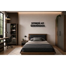 Boyutron Stresi At Üzerinden Modern 3D Baskı Dekoratif Duvar Yazısı Tablo - Mat Siyah - 10 cm Yükseklik