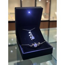 Anka Mücevherat Işıklı Kutuda 925 Ayar Gümüş Manolya Kadın Set