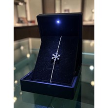 Anka Mücevherat Işıklı Kutuda 925 Ayar Gümüş Kar Tanesi Kadın Bileklik