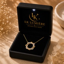 LK Lumiere 925 Ayar Gümüş Kolye Işıklı Kutuda - Altın Zirkon Taşlı Sonsuzluk Düğümü