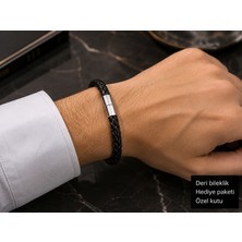 Herşey Nota Erkek Siyah Örgü Deri Bileklik – Metal Klipsli Şık ve Modern Tasarım