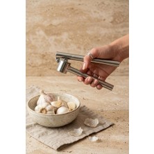 Atbyhome Paslanmaz Çelik Sarımsak Ezici 18x5 cm - Çıkartılabilir Yıkanabilir Hazneli Sarımsak Presi