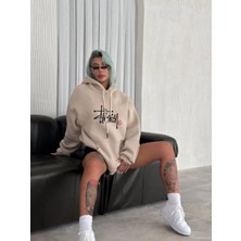 Velmora Fashion Kadın Oversize Kapüşonlu Cepli Baskılı 3 Iplik Pamuklu Hoodie Sweatshirt - Bej