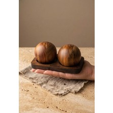 Atbyhome Akasya Bambu Stantlı 2'li Küre Tuzluk Biberlik Seti 16X8.5 cm - Yuvarlak Top Akasya Baharatlık Takımı