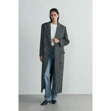 Suud Collection Siyah Adel Maxi Kaban Kadın Uzun Kol Düz Desenli %25 Yün ve %70 Polyester Malzeme