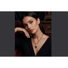 Dilhan Atlay Kolye, Minimal Tasarım