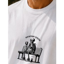 Qmen Style Unisex Beyaz Oversize Baskılı T-Shirt Espirili Şans Iskelet %100 Pamuk