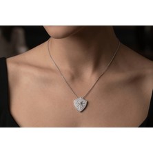 Dilhan Atlay Kolye, Minimal Tasarım