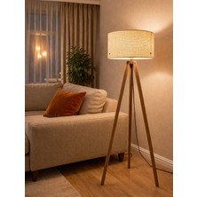 MenalArt Ağaç Tasarım Tripod Ahşap 3 Ayaklı Lambader Abajur Kumaş Başlık Köşe Aydınlatma