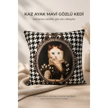 Kaz Ayak Mavi Gözlü Kedi