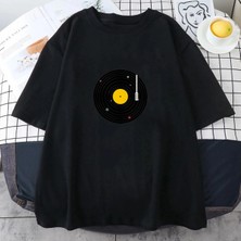 Tarzsokak Siyah Vintage Müzik Grafik Baskı Retro Yetişkin Tshirt Moldova Üs