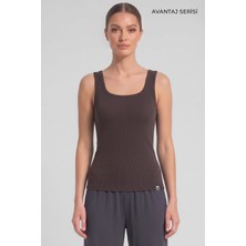Mısırlı Kadın Kaşkorse Sırt Açık Askılı Tshirt Kahverengi