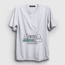 Presmono Unisex Beyaz Twins Loading Boys Yükleniyor Doğum Hamilelik T-Shirt