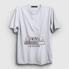 Presmono Unisex Beyaz Twins Loading Girls Yükleniyor Doğum Hamilelik T-Shirt