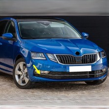 Ön Sağ Sis Farı Çerçevesi Krom 5E0807682G Skoda Octavia 3 ile Uyumlu 2017-2020