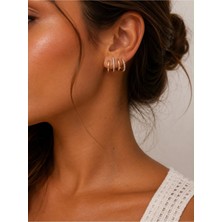 Lovecharm Gold Kristal Taşlı Modern Halka Küpe – Şık ve Zarif Çoklu Halka Tasarım Kadın Küpe