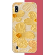 Aksesuarist Samsung Galaxy A10 Uyumlu Tuvaldeki Sarı Çiçek Baskılı Silikon Kılıf
