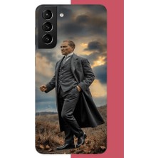 Aksesuarist Samsung Galaxy S21 Plus Uyumlu Atatürk Gri Takım Elbiseli Baskılı Silikon Kılıf