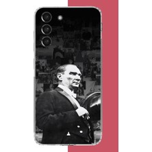 Aksesuarist Samsung Galaxy S21 Fe Uyumlu Şapka ile Selamlayan Atatürk Baskılı Silikon Kılıf