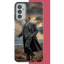 Aksesuarist Samsung Galaxy M13-M23 Uyumlu Atatürk Gri Takım Elbiseli Baskılı Silikon Kılıf