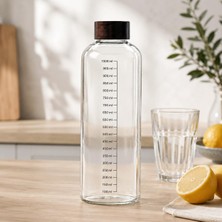 1001 1000 ml Ölçülü Cam Su Şişesi Akasya Kapaklı Şeffaf Cam Matara Günlük Su Takip Şişesi