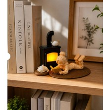El Yapımı 3D Baskı Okuma Köşesi Dekoru V2 | LED Işıklı Soba, Kitap Okuyan Kız ve Kedi Tasarım Biblo