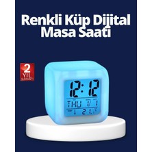 Uslucan Alışveriş Renk Değiştiren LED Alarmlı Dijital Küp Masa Saati