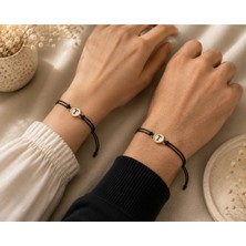 Bymiel T Harfli Siyah Ipli Ayarlanabilir Bileklik Gold Renk Yuvarlak Harf Detaylı Unisex Model