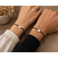 Bymiel I Harfli Siyah Ipli Ayarlanabilir Bileklik Gold Renk Yuvarlak Harf Detaylı Unisex Model