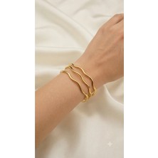 Bymiel Gold Dalgalı Minimal Çelik Bileklik – Kadın 3'lü Görünümlü Paslanmaz Çelik Bileklik
