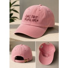 BarsDepo Chill First People Later Nakışlı Toz Pembe Vintage Şapka – Bordo Nakışlı Unisex