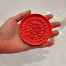 Alvera Makyaj Fırçası Temizleme Pedi – 3D Baskı Desenli Aparat-Kırmızı