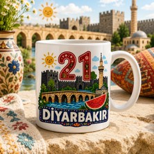 Ajans 313 21 Diyarbakır Temalı Baskılı Kupa Bardak Modern Grafik Surlar ve Karpuz Tasarımı