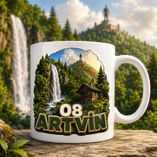 Ajans 313 08 Artvin Temalı Baskılı Kupa Bardak – Şelale, Ahşap Ev ve Orman Manzaralı Tasarım