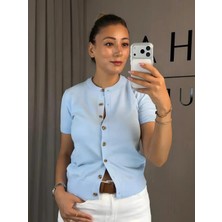 Bahar Düğme Detaylı Ince Triko Hırka