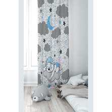 Renas Store Pelangi Gri Bulutun Üzerinde Uyuyan Ayıcık Desenli Dijital Baskı Yıkanabilir Bebek Çocuk Odası Fon Perdesi, Gri-Mavi 70 x 270
