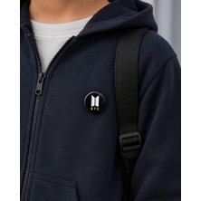 Herşey Nota Bts Logo Tasarımlı Siyah Rozet – Çanta, Ceket ve Kıyafet Için Fan Aksesuarı