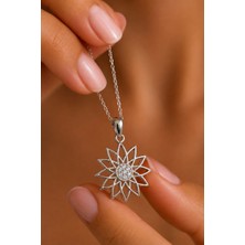 Tayfun Silver Beyaz Zirkon Taşlı Lotus Çiçeği Model 925 Ayar Gümüş Kolye