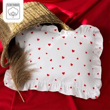 Lief Home %100 Pamuklu Kırmızı Kalpli Fırfır Detaylı Bebek Yastık Kılıfı | 35X45 ( 1 Adet )