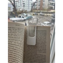 Filkorium3D Kitap Figür Kitap Ayracı - Hediyelik Kitap Ayracı - Öğrencilere Özel Kitap Sevdiren Ayraç - Plastik
