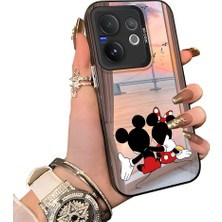 HONTINGA Vivo V60 5g ile Uyumlu Kılıf Silikon Kenar Sert Arka Kamera Koruyucu Basitlik Anti Düşme Kamera Sevgili Çift Kılıf Mickey Kılıf Desen Couple Telefon Kılıfı K1-1781