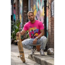 Exve Exclusive Pembe Üzerine Renkli Kaykaycı Figürlü ve Skate Yazılı Erkek Tişört Pamuk Penye T-Shirt
