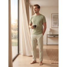Guava Homewear Erkek Açık Yeşil Düğmesiz Bisiklet Yaka Çizgili Jakarlı Pamuk Likra Kısa Kol Cepli Pijama Takımı