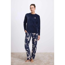 L'ombre Uzun Kollu Kadife T-Shirt ve Çiçek Desenli Pantolon Pijama Takımı