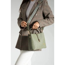 Just Polo Kadın Ters Kilit Çıtçıt Kapama Arkası Cepli El Çantası 21X23CM