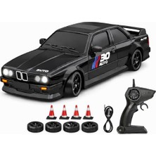Die Grup Giffy/oyuncak Retro Drift Araba 4x4 Uzaktan Kumandalı Araba 2.4ghz Şarjlı LED Işıklı 15 Km Hız Araba (Siyah)